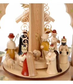 Pyramide A 4 Bougies En Bois Pour Un Noël Traditionnel<Richard Glasser, Pyramides de Noël allemandes Clearance